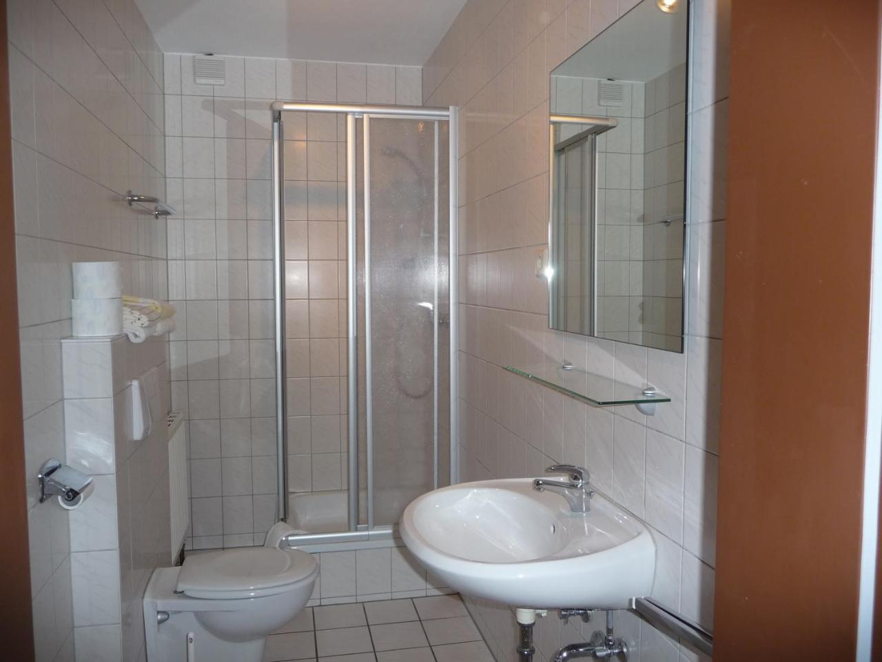 Gaestehaus Ermen Kamp-Lintfort Εξωτερικό φωτογραφία